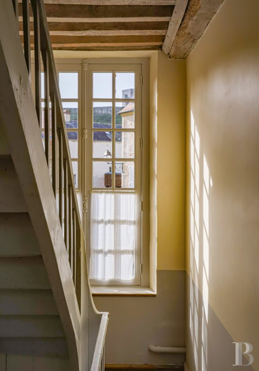 En Normandie, à Falaise, une maison des 17e et 18e siècles au cœur d’un quartier historique - photo  n°20